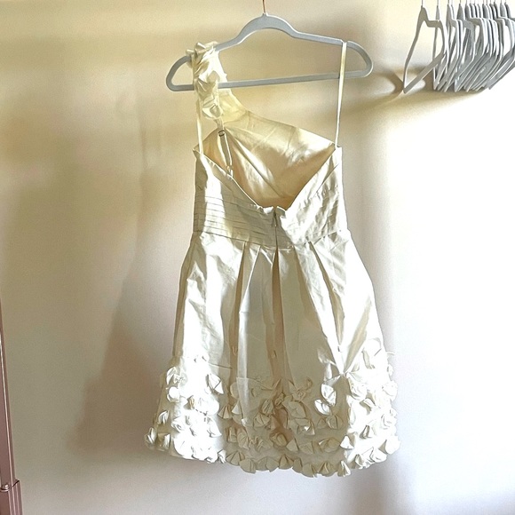 NWT BCBGMAXAZRIA Cream Quinby Taffeta Mini Dress Size 8 - Picture 3 of 6